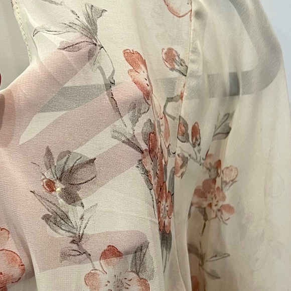 Chris & Carol Sheer Beige Floral Kimono/Coverup - Picture 3 of 8
